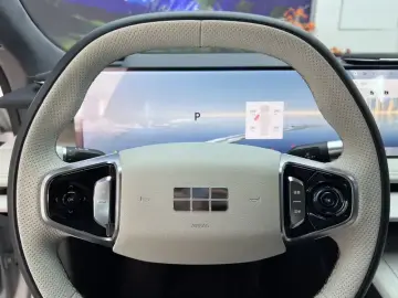 2024 Geely Galaxy E8 с пробегом 37 000 км