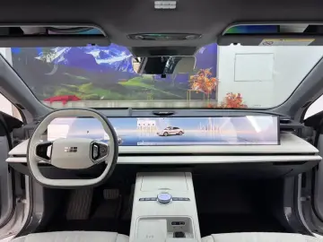 2024 Geely Galaxy E8 с пробегом 37 000 км