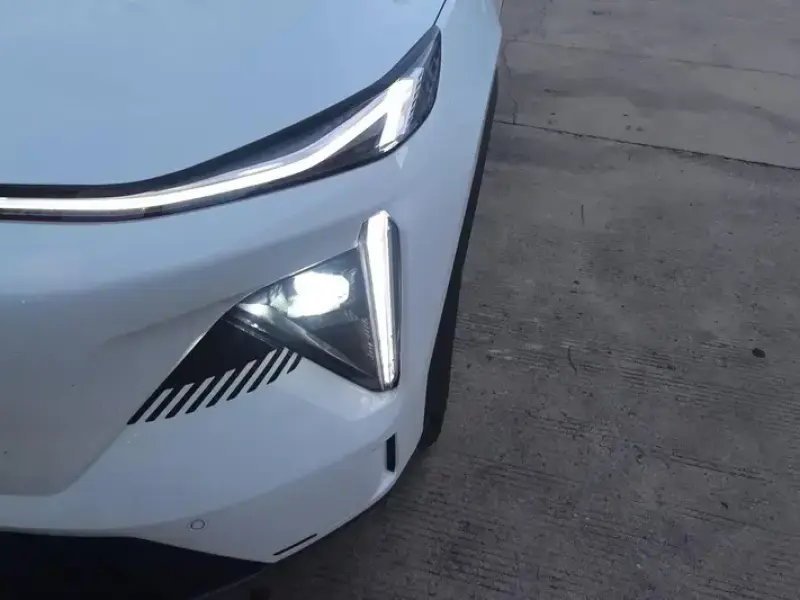 2023 Geely Galaxy L7 с пробегом 37 000 км