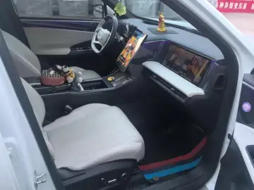 2023 Geely Galaxy L7 с пробегом 37 000 км