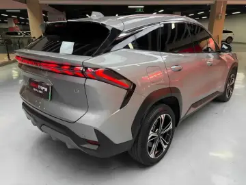 2024 Geely Galaxy L7 с пробегом 24 500 км