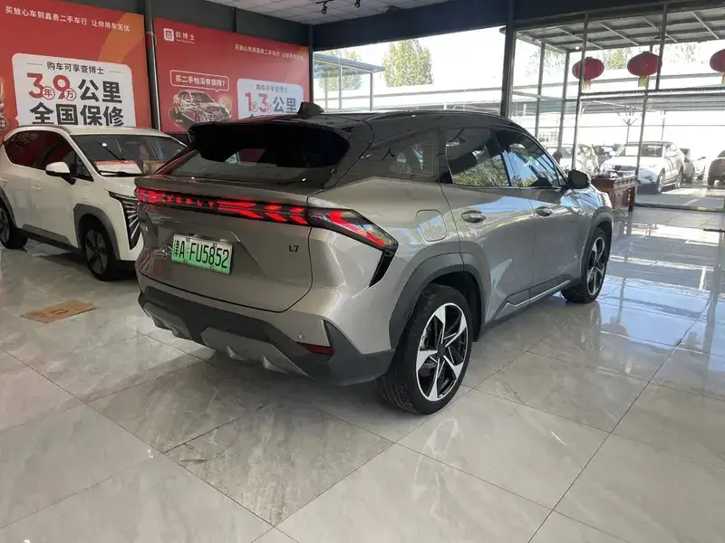 2023 Geely Galaxy L7 с пробегом 50 000 км