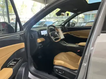 2023 Geely Galaxy L7 с пробегом 50 000 км