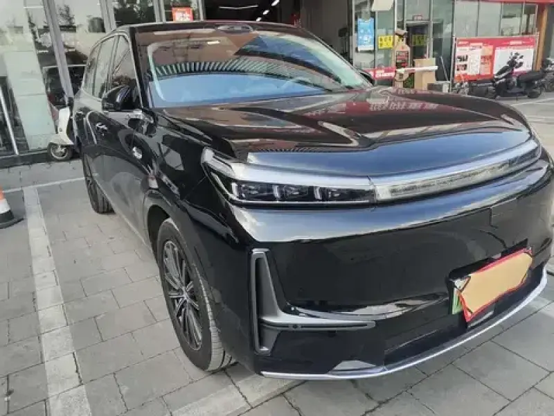 2025 Geely Galaxy M9 с пробегом 10 000 км