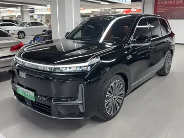 2025 Geely Galaxy M9 с пробегом 12 000 км