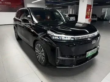 2025 Geely Galaxy M9 с пробегом 12 000 км