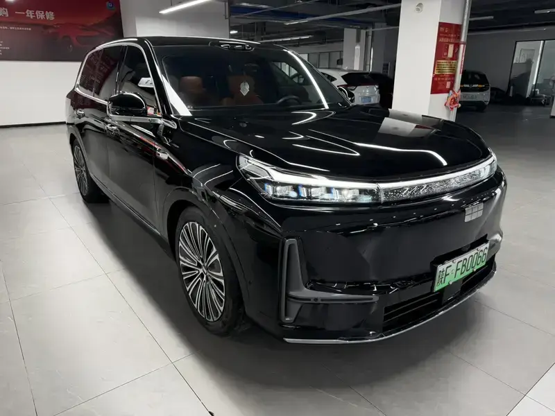 2025 Geely Galaxy M9 с пробегом 12 000 км