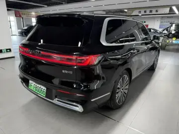 2025 Geely Galaxy M9 с пробегом 12 000 км