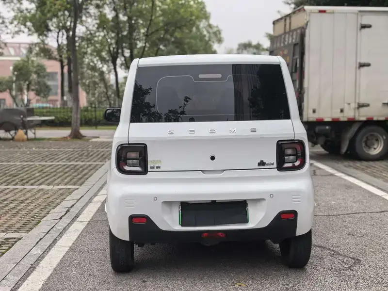 2024 Geely Panda с пробегом 23 000 км