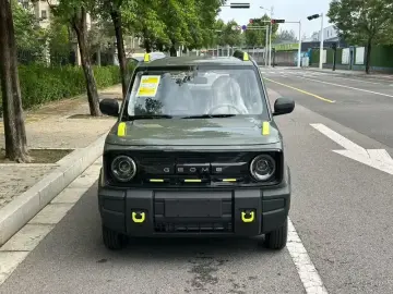 2025 Geely Panda с пробегом 15 000 км