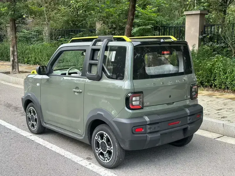 2025 Geely Panda с пробегом 15 000 км