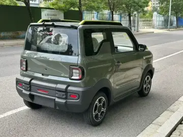 2025 Geely Panda с пробегом 15 000 км