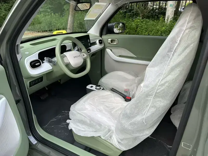 2025 Geely Panda с пробегом 15 000 км
