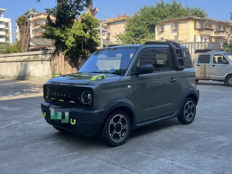 2025 Geely Panda с пробегом 13 000 км