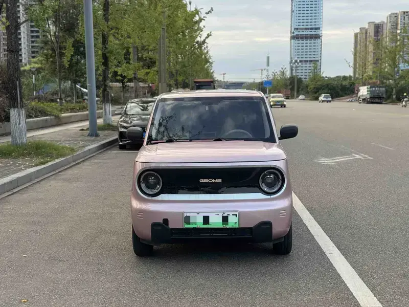 2024 Geely Panda с пробегом 14 000 км