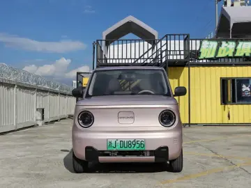 2023 Geely Panda с пробегом 15 000 км