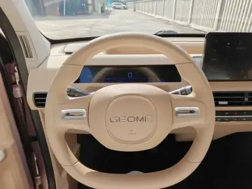 2023 Geely Panda с пробегом 15 000 км