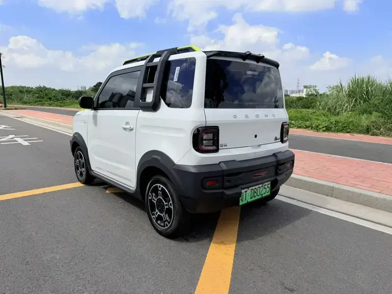 2025 Geely Panda с пробегом 10 000 км