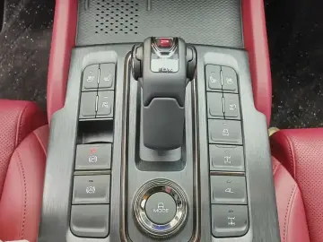 2025 Haval H9 с пробегом 9 000 км