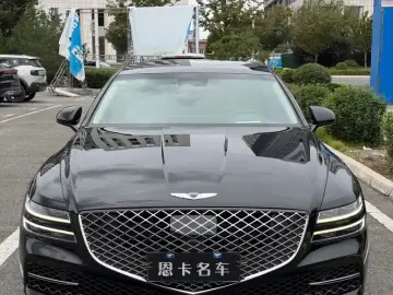 2023 Genesis G80 с пробегом 35 000 км