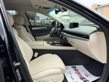 2023 Genesis G80 с пробегом 35 000 км