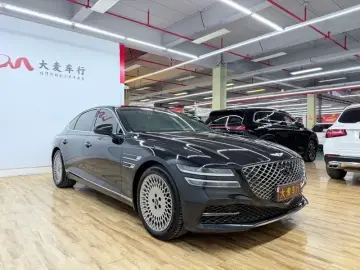 2023 Genesis G80 с пробегом 97 000 км