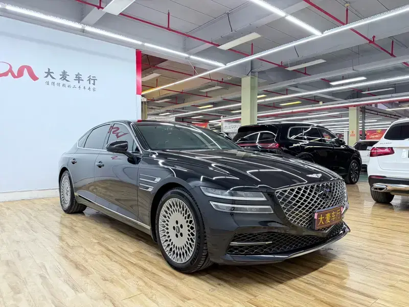 2023 Genesis G80 с пробегом 97 000 км