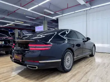 2023 Genesis G80 с пробегом 97 000 км