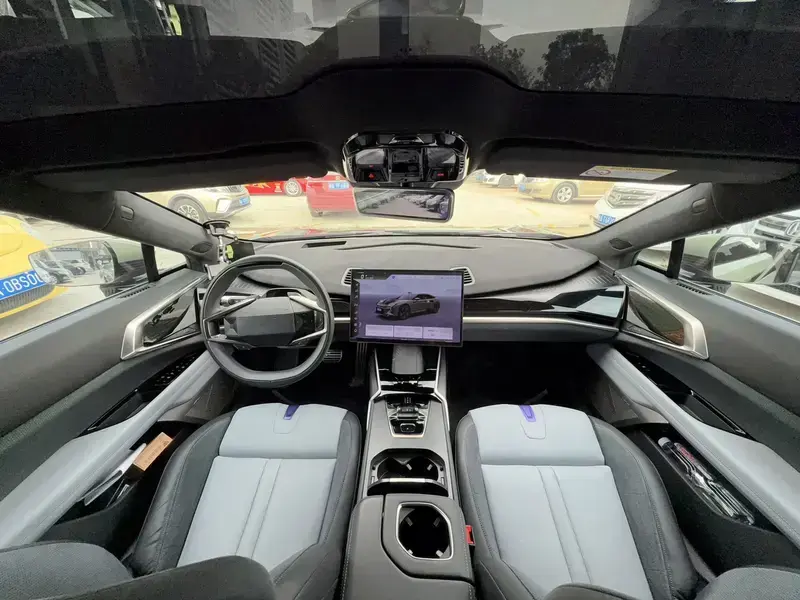 2023 HiPhi Z с пробегом 16 900 км