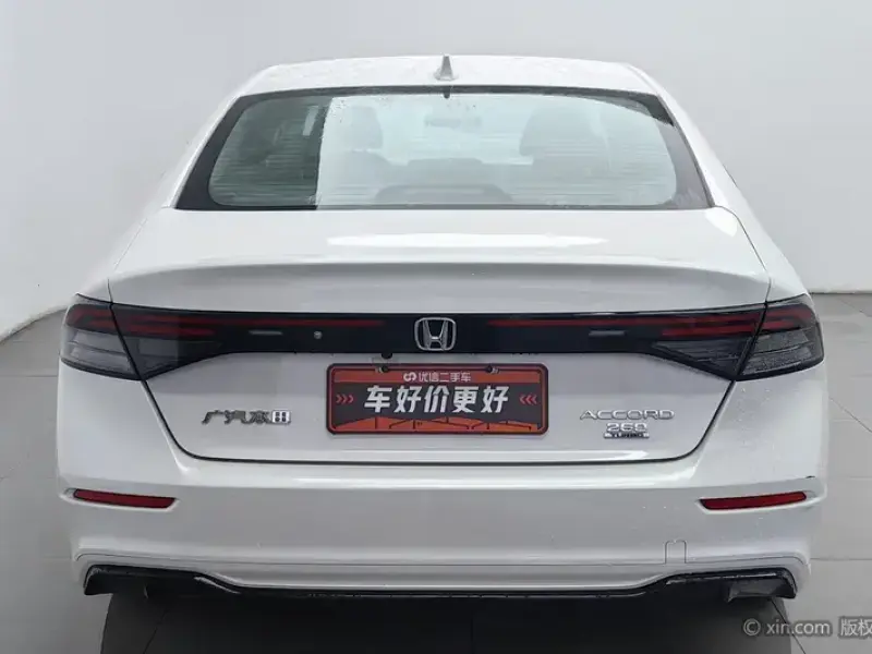 2025 Honda Accord с пробегом 3 500 км