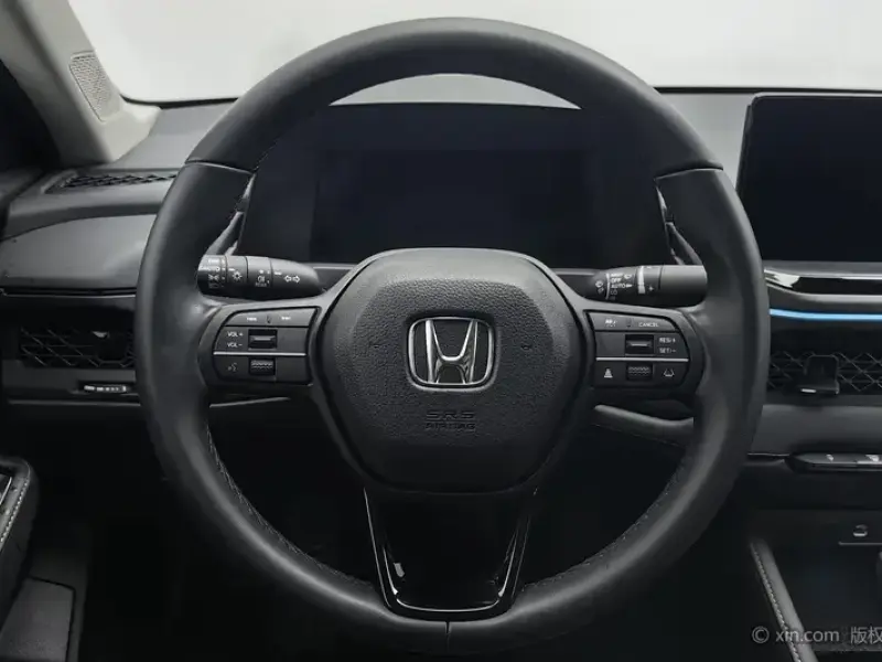 2025 Honda Accord с пробегом 3 500 км
