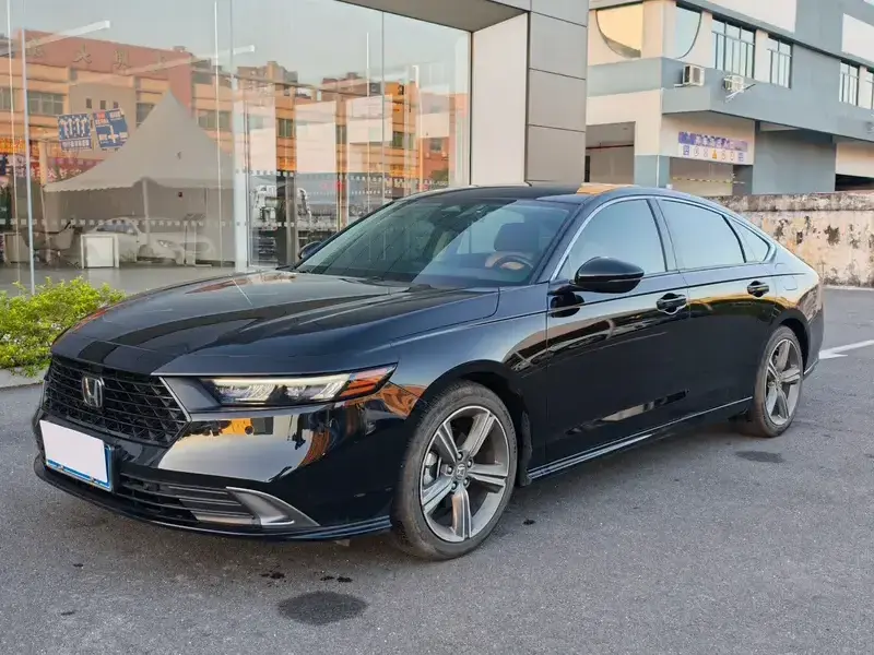 2025 Honda Accord с пробегом 16 000 км