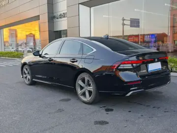 2025 Honda Accord с пробегом 16 000 км