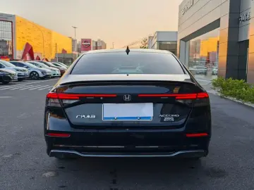 2025 Honda Accord с пробегом 16 000 км