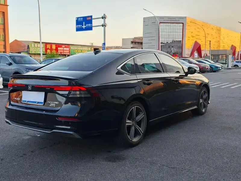 2025 Honda Accord с пробегом 16 000 км