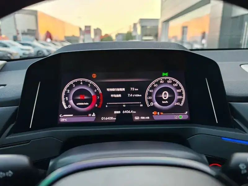 2025 Honda Accord с пробегом 16 000 км