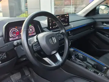 2025 Honda Accord с пробегом 16 000 км