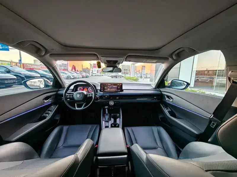 2025 Honda Accord с пробегом 16 000 км