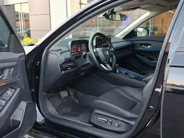 2025 Honda Accord с пробегом 16 000 км