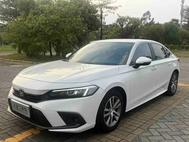 2022 Honda Civic с пробегом 15 000 км