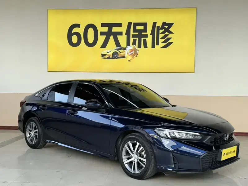 2025 Honda Civic с пробегом 7 500 км