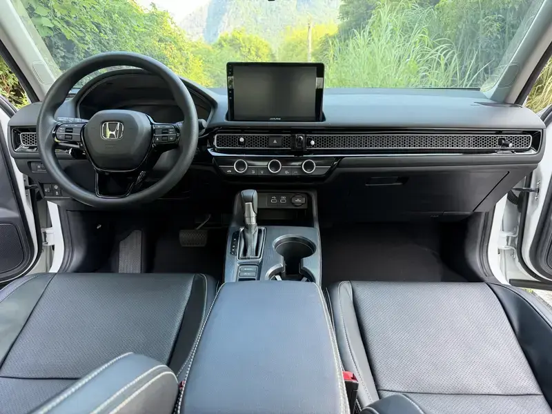 2023 Honda Civic с пробегом 48 000 км