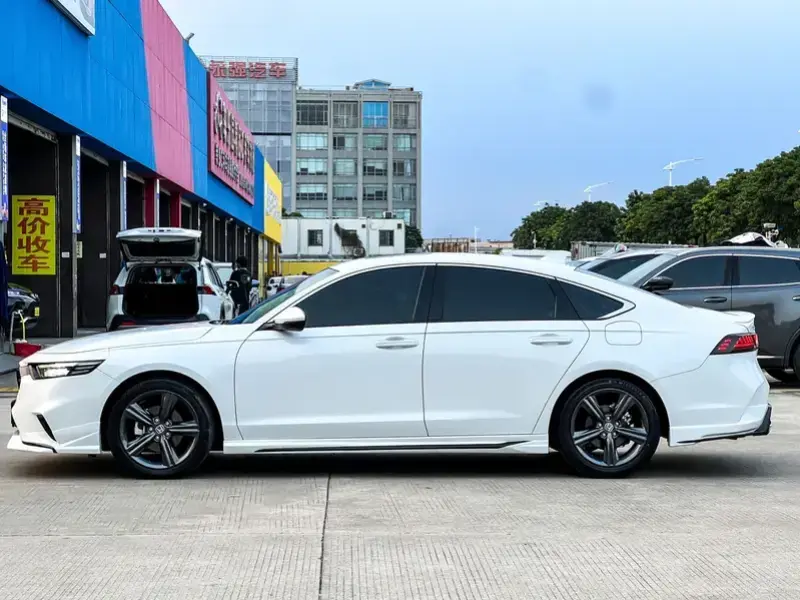 2023 Honda Inspire с пробегом 47 000 км