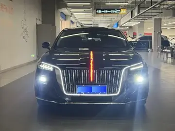 2024 Hongqi H5 с пробегом 44 000 км