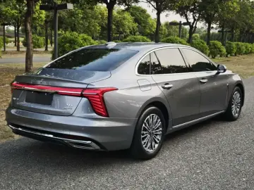 2024 Hongqi H5 с пробегом 17 000 км