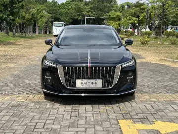 2025 Hongqi H5 с пробегом 27 700 км