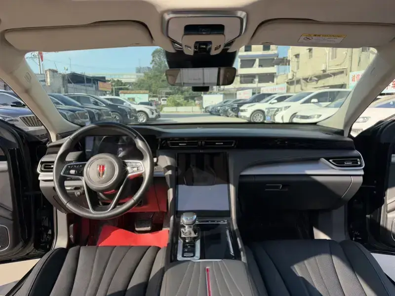 2023 Hongqi H5 с пробегом 51 100 км