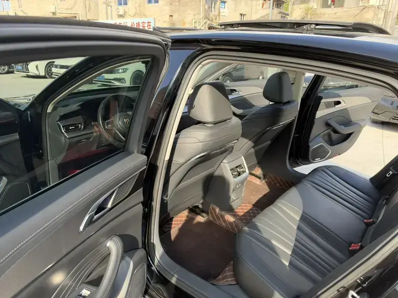 2023 Hongqi H5 с пробегом 51 100 км