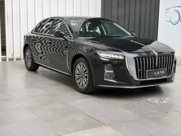 2024 Hongqi H5 с пробегом 57 000 км