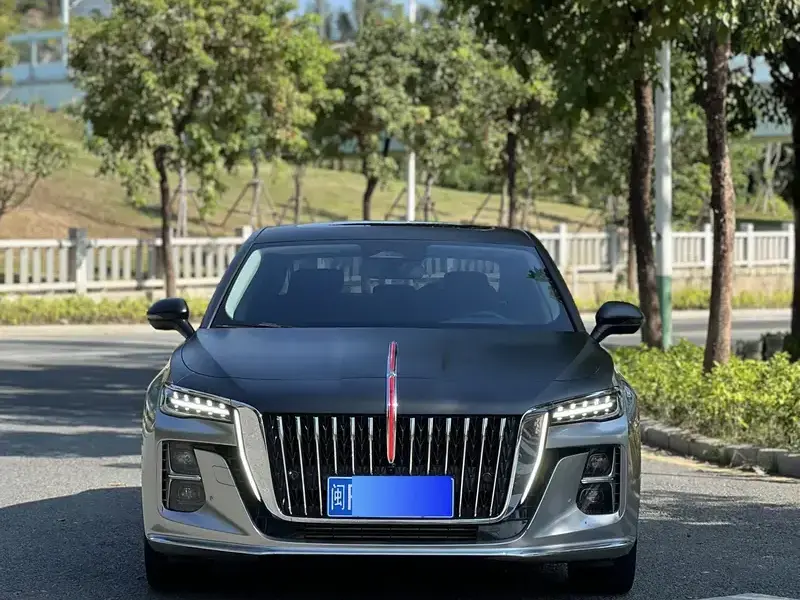 2024 Hongqi H5 с пробегом 25 000 км